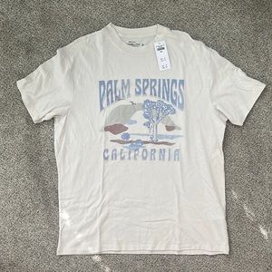 NWT Abercrombie Womens Palm Springs Graphic Tee Size Small NWT